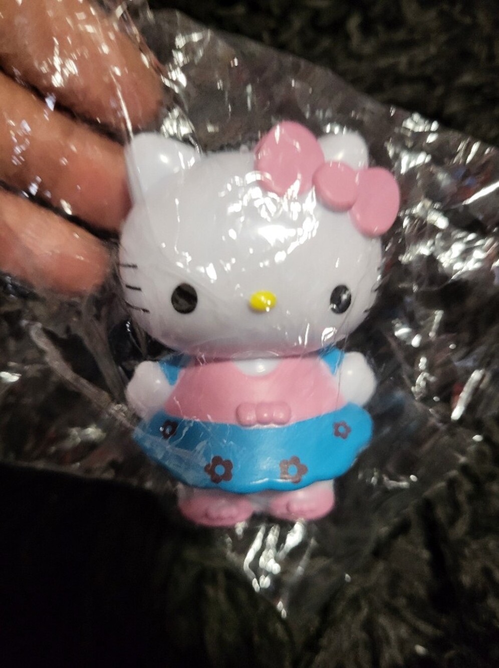 Hello Kitty Pink & Blue Figurine
